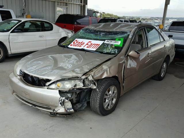 4T1BF30K55U099856 - 2005 TOYOTA CAMRY LE GOLD photo 2