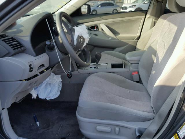 4T1BF3EK6AU113783 - 2010 TOYOTA CAMRY BASE ნაცრისფერი ფოტო 5