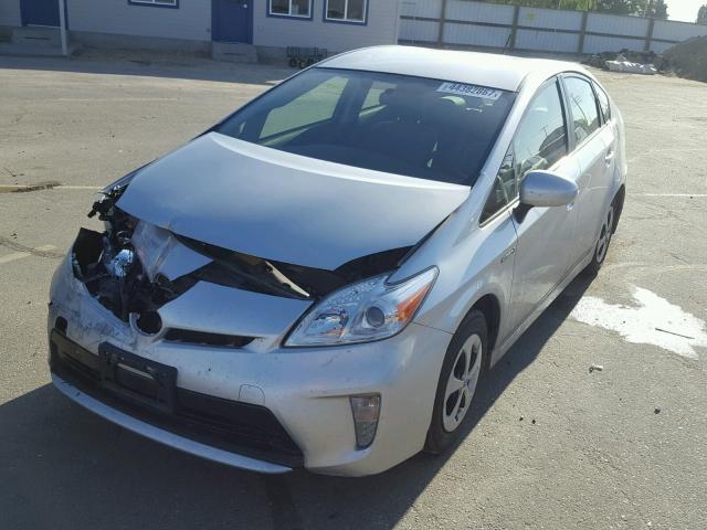 JTDKN3DUXD5625572 - 2013 TOYOTA PRIUS SILVER photo 2