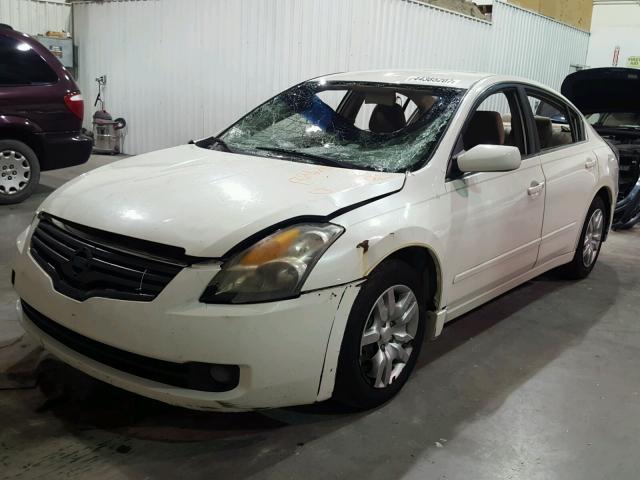 1N4AL21E98C161769 - 2008 NISSAN ALTIMA WHITE photo 2