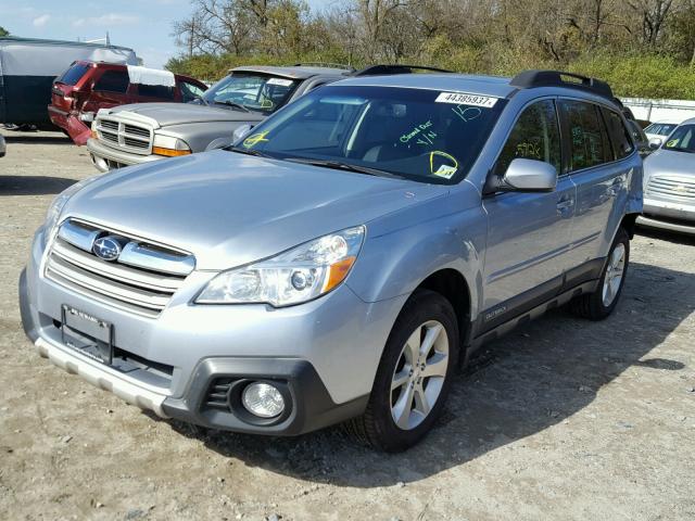 4S4BRBKC9D3320239 - 2013 SUBARU OUTBACK SILVER photo 2