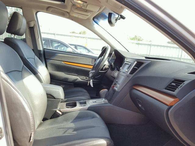 4S4BRBKC9D3320239 - 2013 SUBARU OUTBACK SILVER photo 5