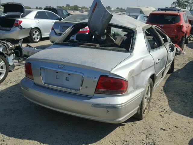 KMHWF35HX4A975738 - 2004 HYUNDAI SONATA GLS SILVER photo 4