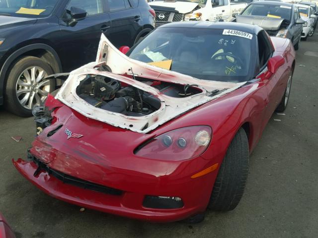 1G1YY24U955103392 - 2005 CHEVROLET CORVETTE RED photo 2