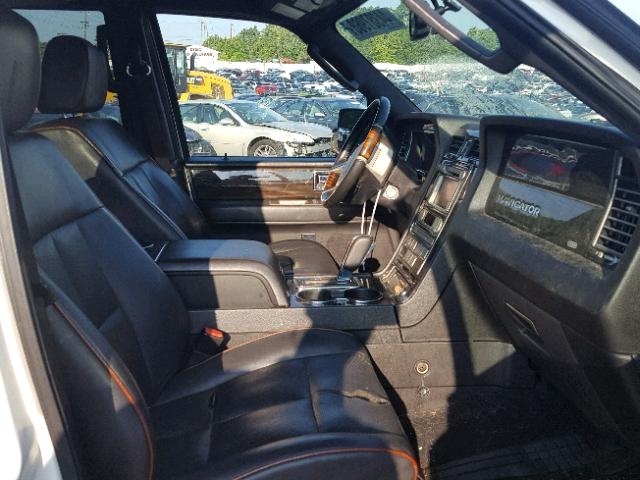 5LMFU28518LJ02744 - 2008 LINCOLN NAVIGATOR Biały zdjęcie 5