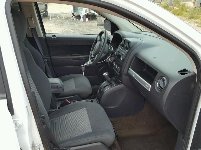 1C4NJCBA0GD633871 - 2016 JEEP COMPASS SP 白色 照片 5