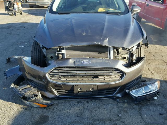 3FA6P0H71GR149198 - 2016 FORD FUSION SE CHARCOAL photo 9