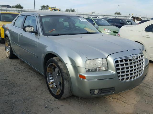 2C3JA53G15H108917 - 2005 CHRYSLER 300 TOURIN SILVER photo 1