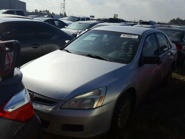 1HGCM56177A010772 - 2007 HONDA ACCORD VAL SILVER photo 2