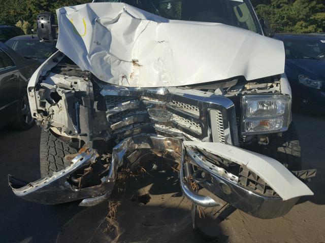 1FTWW31P65EB80911 - 2005 FORD F350 SRW S WHITE photo 9