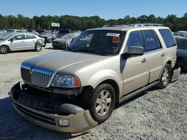 5LMFU275X5LJ08605 - 2005 LINCOLN NAVIGATOR GOLD photo 2