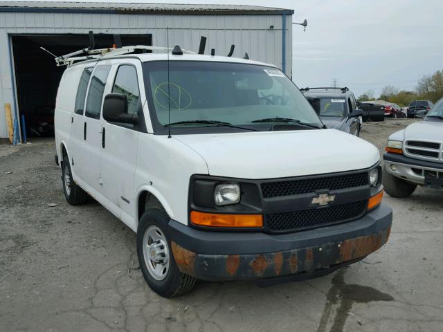 1GCGG25V041168702 - 2004 CHEVROLET EXPRESS G2 WHITE photo 1