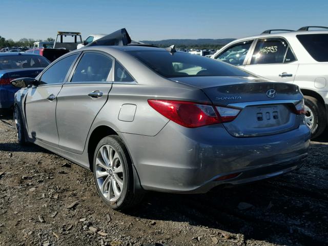 5NPEC4AC4DH558245 - 2013 HYUNDAI SONATA SE GRAY photo 3