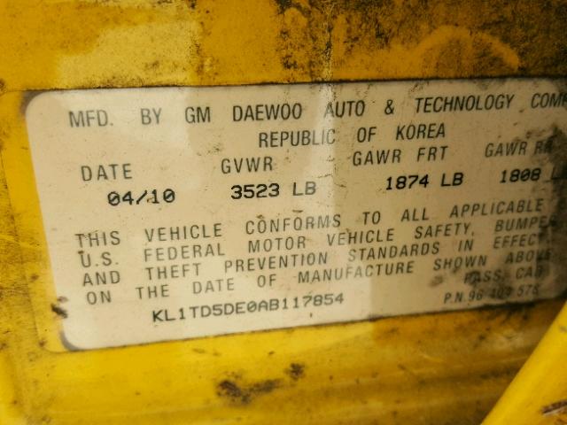 KL1TD5DE0AB117854 - 2010 CHEVROLET AVEO LS YELLOW photo 10