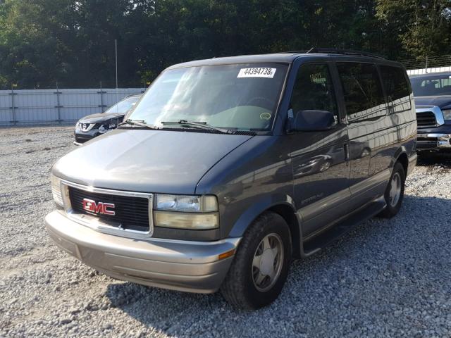 1GKEL19XX2B513304 - 2002 GMC SAFARI XT GRAY photo 2