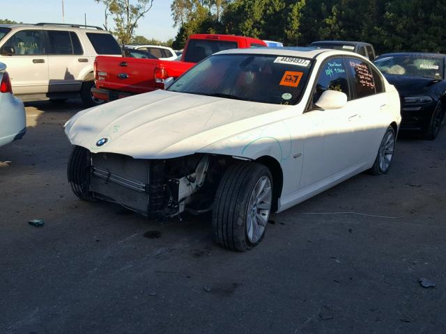 WBAPH7C5XBE461684 - 2011 BMW 328 I WHITE photo 2