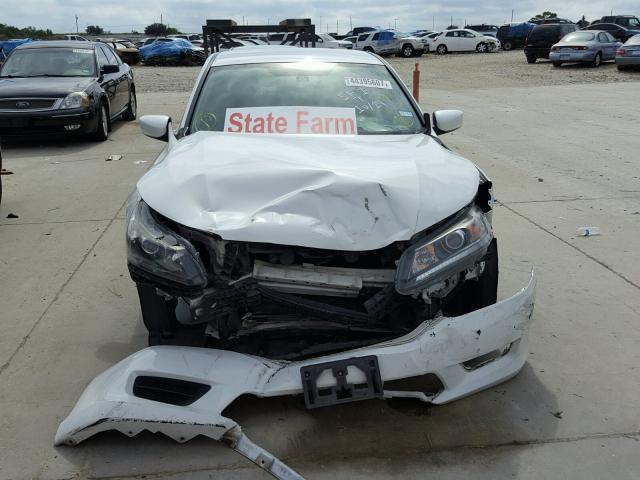 1HGCR2F33DA167938 - 2013 HONDA ACCORD LX WHITE photo 9