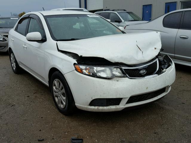 KNAFT4A27D5673303 - 2013 KIA FORTE WHITE photo 1