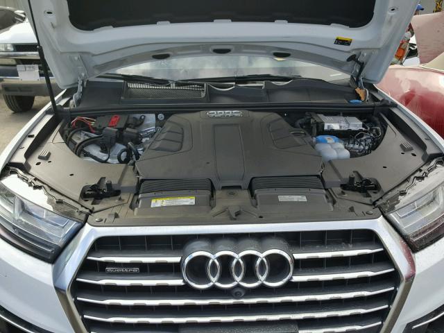 WA1LAAF7XHD018587 - 2017 AUDI Q7 PREMIUM WHITE photo 7