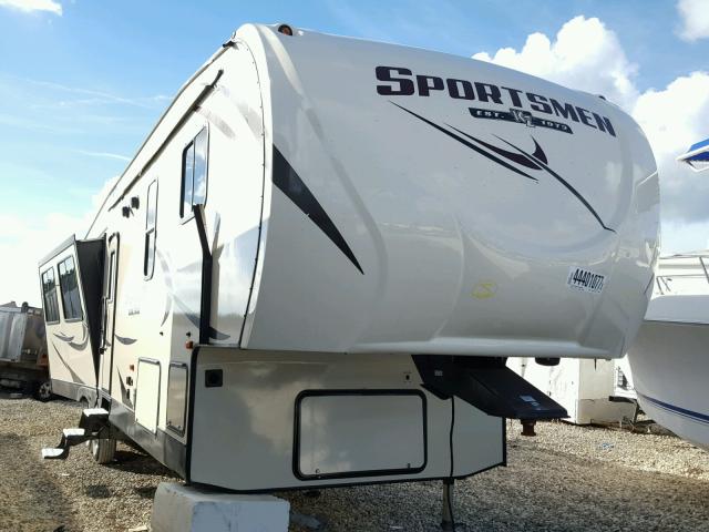 4EZFS3426J5035100 - 2018 SPOR 5TH WHEEL TWO TONE photo 1