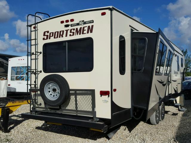 4EZFS3426J5035100 - 2018 SPOR 5TH WHEEL TWO TONE photo 4