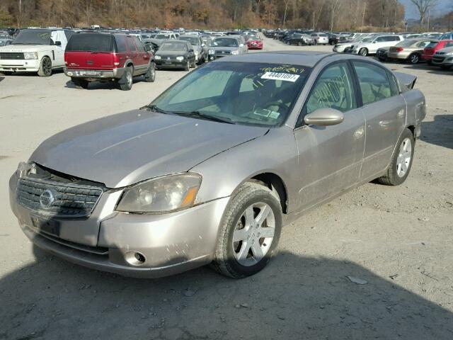 1N4AL11D55N424194 - 2005 NISSAN ALTIMA S TAN photo 2