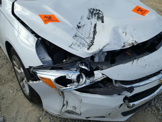 1G11C5SL5FF348813 - 2015 CHEVROLET MALIBU 1LT WHITE photo 9