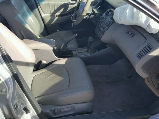 1HGCG16572A045257 - 2002 HONDA ACCORD EX SILVER photo 5