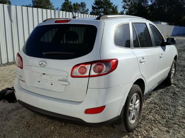 5XYZG3AB2CG157256 - 2012 HYUNDAI SANTA FE G WHITE photo 4