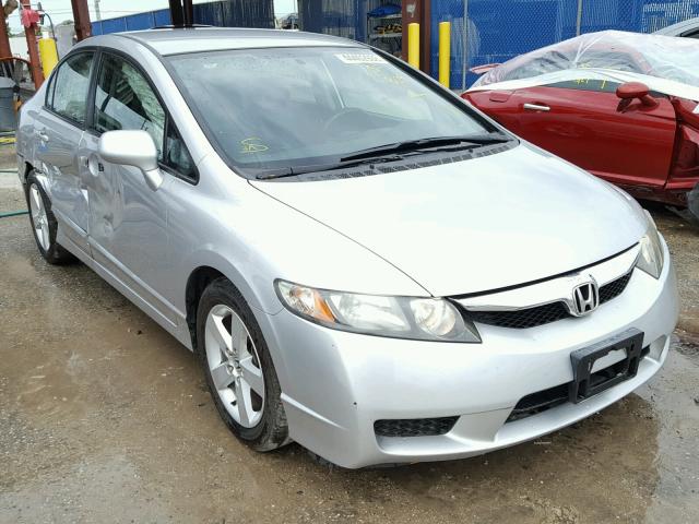 19XFA1F69BE027992 - 2011 HONDA CIVIC LX-S 银色 照片 1