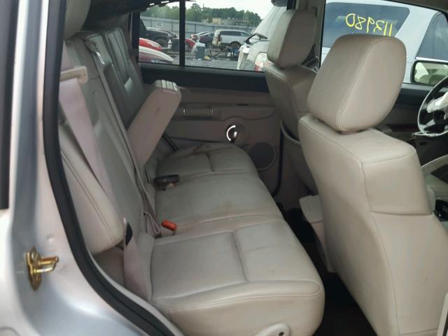 1J8HG582X6C276087 - 2006 JEEP COMMANDER SILVER photo 6