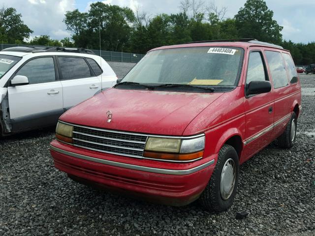 2P4GH2535NR602228 - 1992 PLYMOUTH VOYAGER RED photo 2