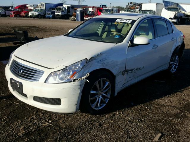 JNKBV61F78M261953 - 2008 INFINITI G35 WHITE photo 2