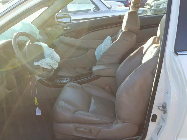 19UYA42621A034687 - 2001 ACURA 3.2CL WHITE photo 5