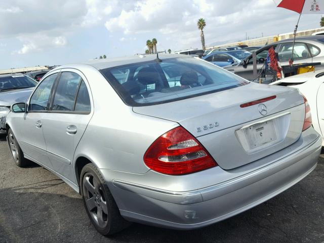 WDBUF70J46A944189 - 2006 MERCEDES-BENZ E 500 SILVER photo 3