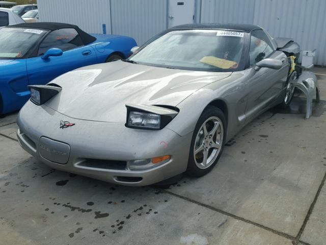 1G1YY22G915117476 - 2001 CHEVROLET CORVETTE SILVER photo 2