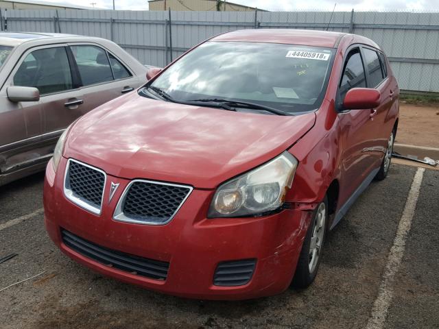 5Y2SP6E06AZ419340 - 2010 PONTIAC VIBE RED photo 2