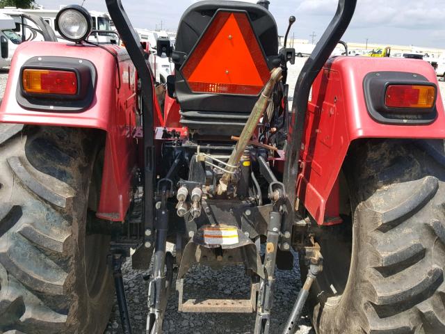 P30T1569 - 2012 MAHINDRA AND MAHINDRA TRACTOR RED photo 6