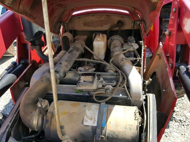 P30T1569 - 2012 MAHINDRA AND MAHINDRA TRACTOR RED photo 7