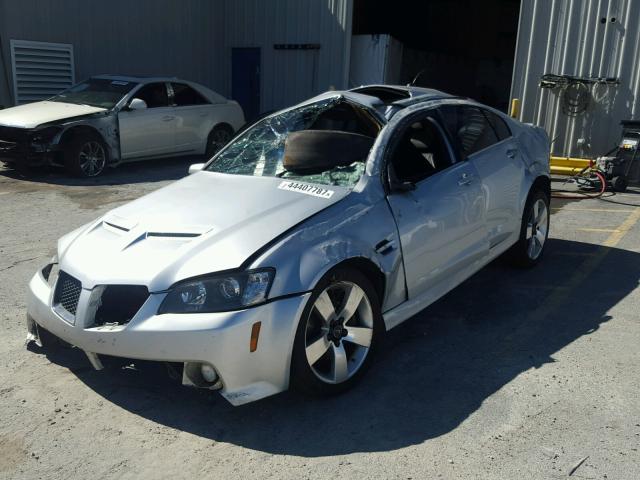 6G2EC57Y19L306309 - 2009 PONTIAC G8 SILVER photo 2