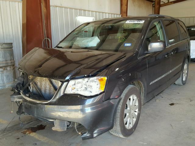 2C4RC1BG7CR176083 - 2012 CHRYSLER TOWN & COU GRAY photo 2