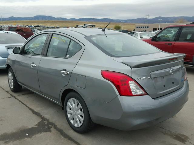 3N1CN7AP6DL865652 - 2013 NISSAN VERSA S GRAY photo 3