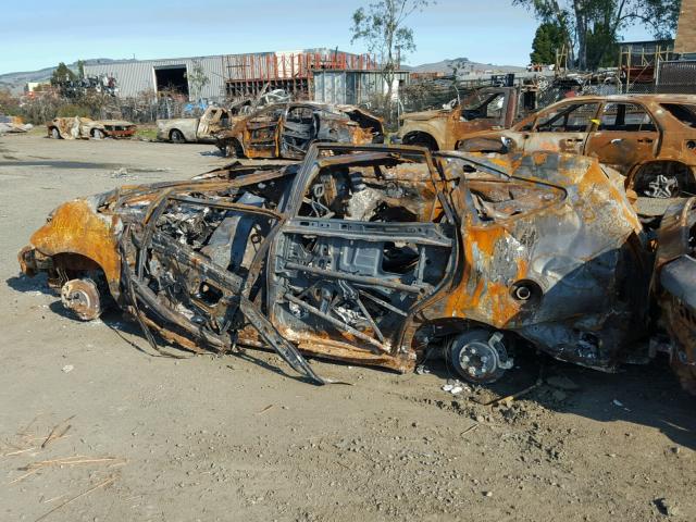 JTDZN3EU1HJ060560 - 2017 TOYOTA PRIUS V BURN photo 3