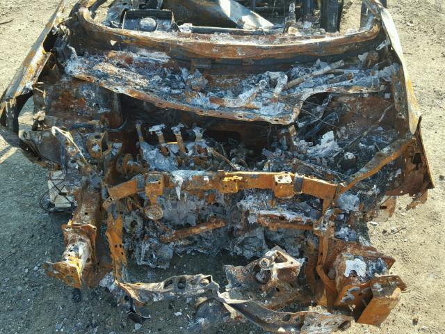 JTDZN3EU1HJ060560 - 2017 TOYOTA PRIUS V BURN photo 7