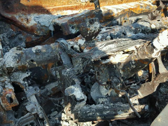 JTDZN3EU1HJ060560 - 2017 TOYOTA PRIUS V BURN photo 8