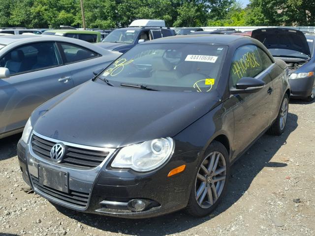 WVWFA71F09V024057 - 2009 VOLKSWAGEN EOS LUX Czarny zdjęcie 2