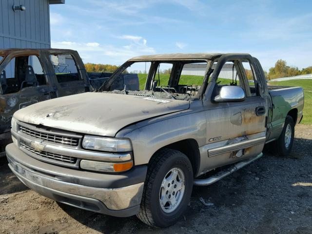 2GCEC19V721105174 - 2002 CHEVROLET SILVERADO TAN photo 2