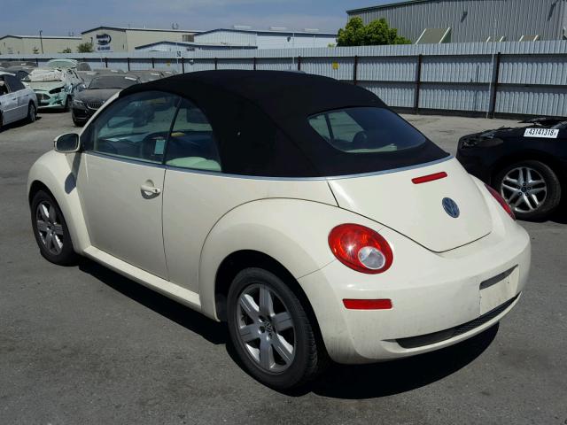 3VWPF31Y27M422343 - 2007 VOLKSWAGEN NEW BEETLE 奶油色 照片 3