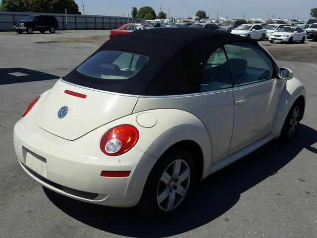 3VWPF31Y27M422343 - 2007 VOLKSWAGEN NEW BEETLE 奶油色 照片 4