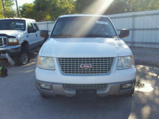 1FMRU17L33LA38886 - 2003 FORD EXPEDITION WHITE photo 9